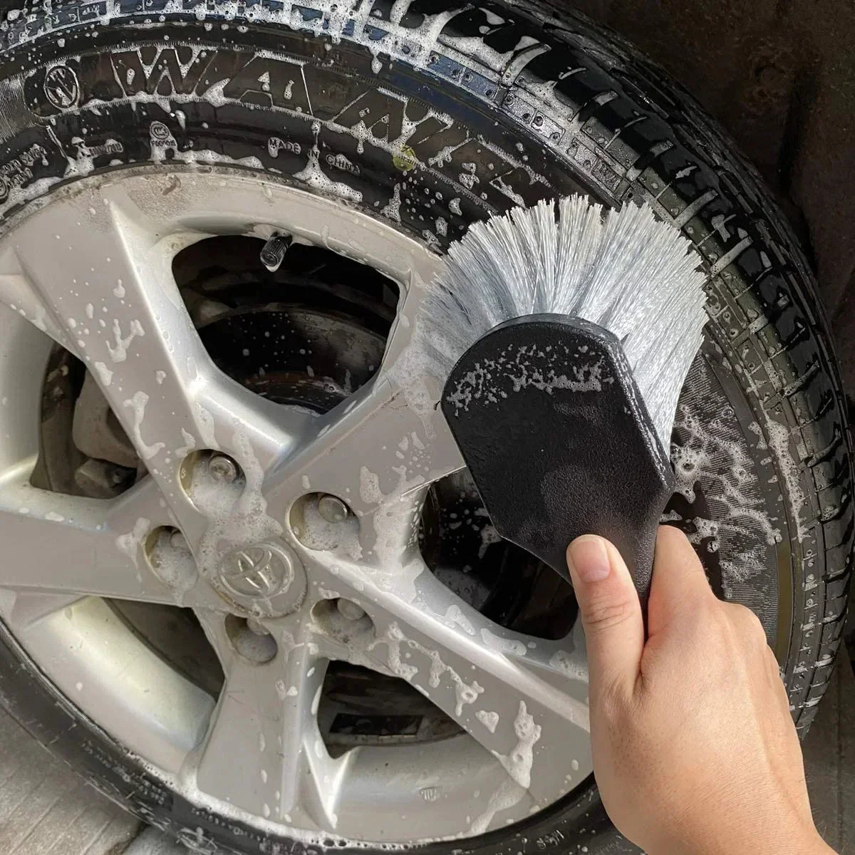 Brosse de Nettoyage Jantes Voiture – Entretien Rapide et Efficace des Roues et Pneus - Image 4